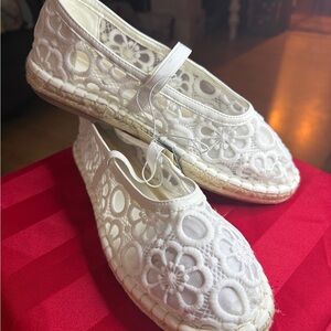 Universal Thread White Lace Crochet Espadrille Flats